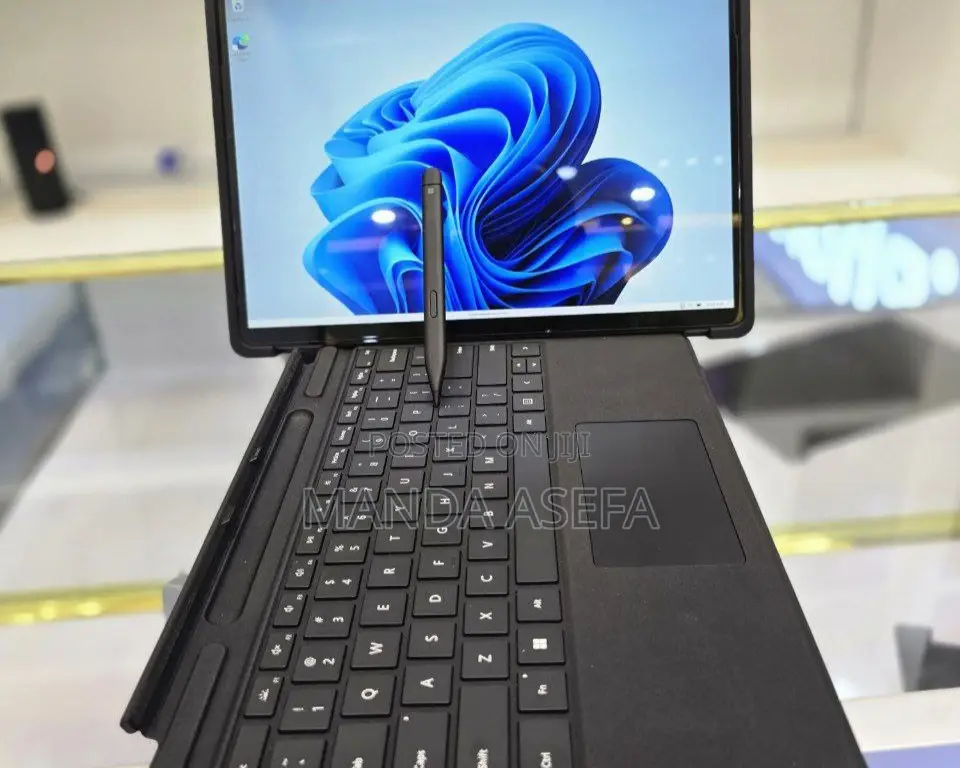 New Laptop Microsoft Surface Pro 9 16GB Intel Core I7 SSD 512GB