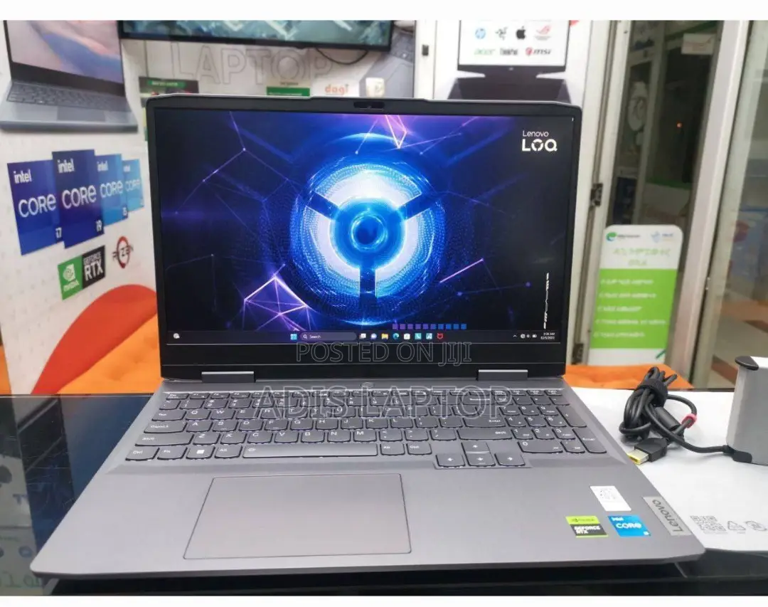 New Laptop Lenovo LOQ 15IRH8 8GB Intel Core I5 SSD 1T