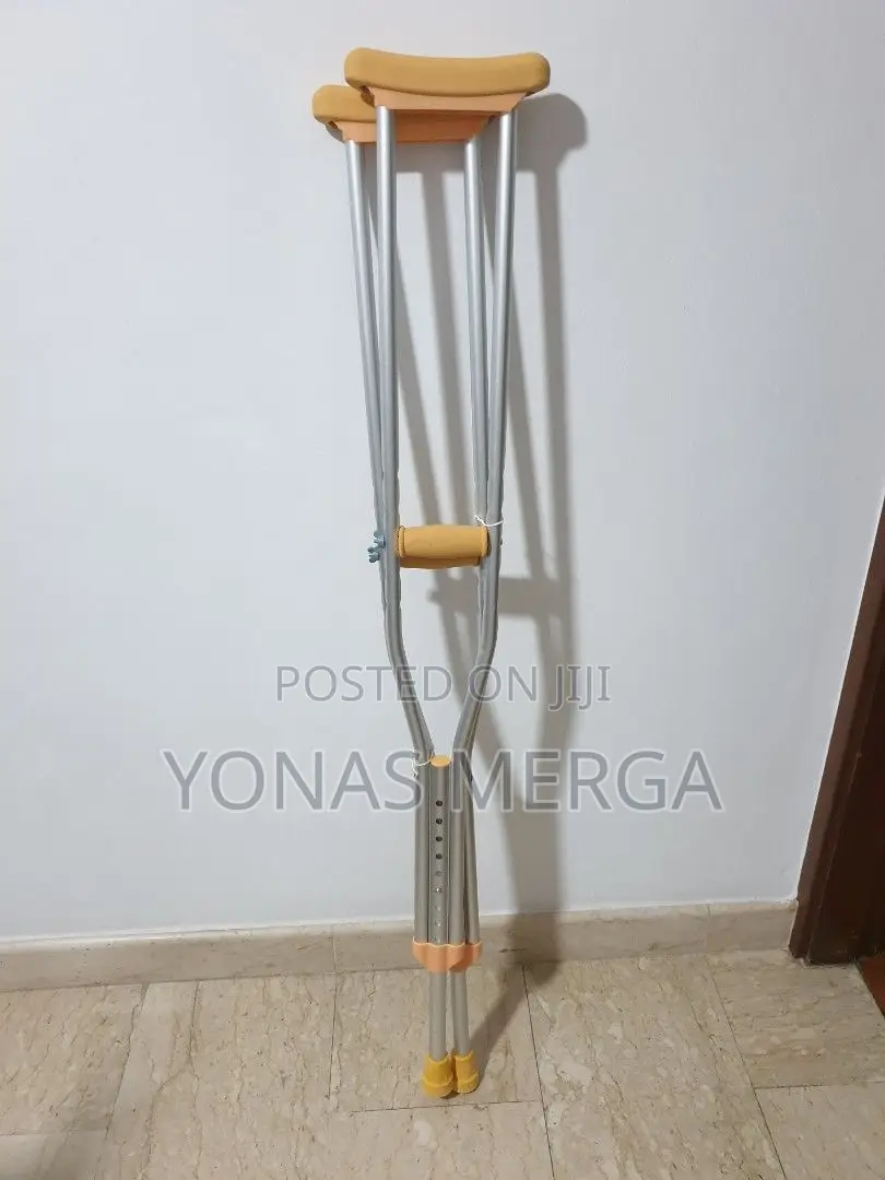 DNR Adjustable Axillary Crutches/High-Quality Crutches/ክራንች