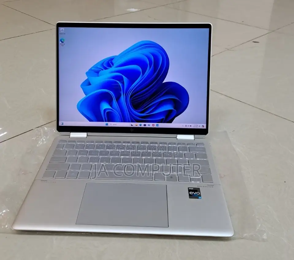 New Laptop HP Spectre 16GB Intel Core I5 SSD 512GB