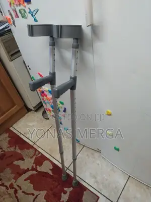 Crutches Access Height Extendable Lightweight Elbow Crutche