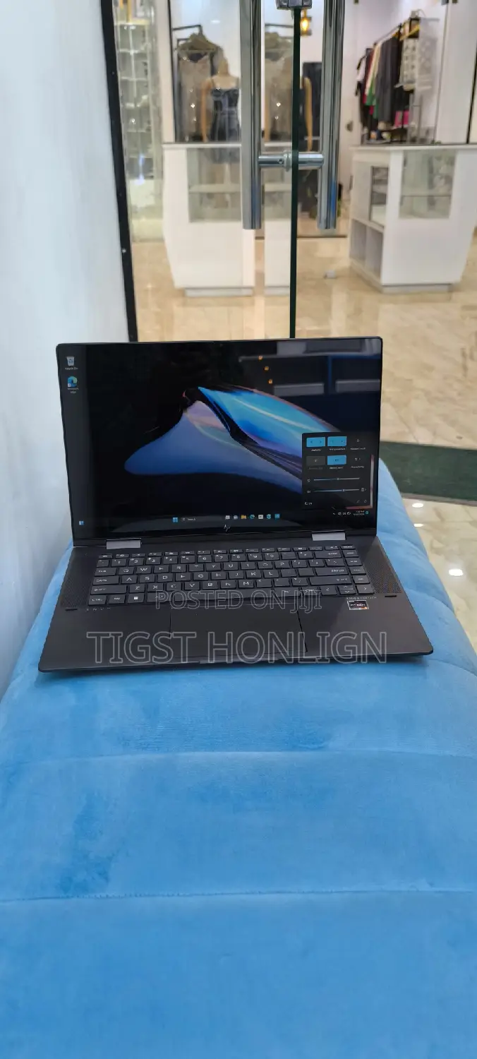 New Laptop HP Envy X360 8GB AMD Ryzen 5 SSD 256GB