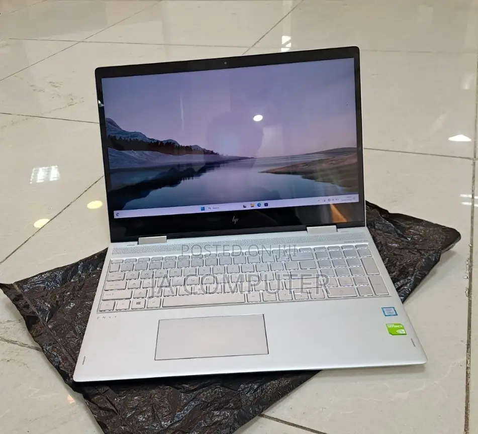 New Laptop HP Envy X360 8GB Intel Core I7 SSD 512GB