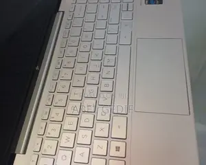 New Laptop HP Envy 14 8GB Intel Core i7 SSD 512GB