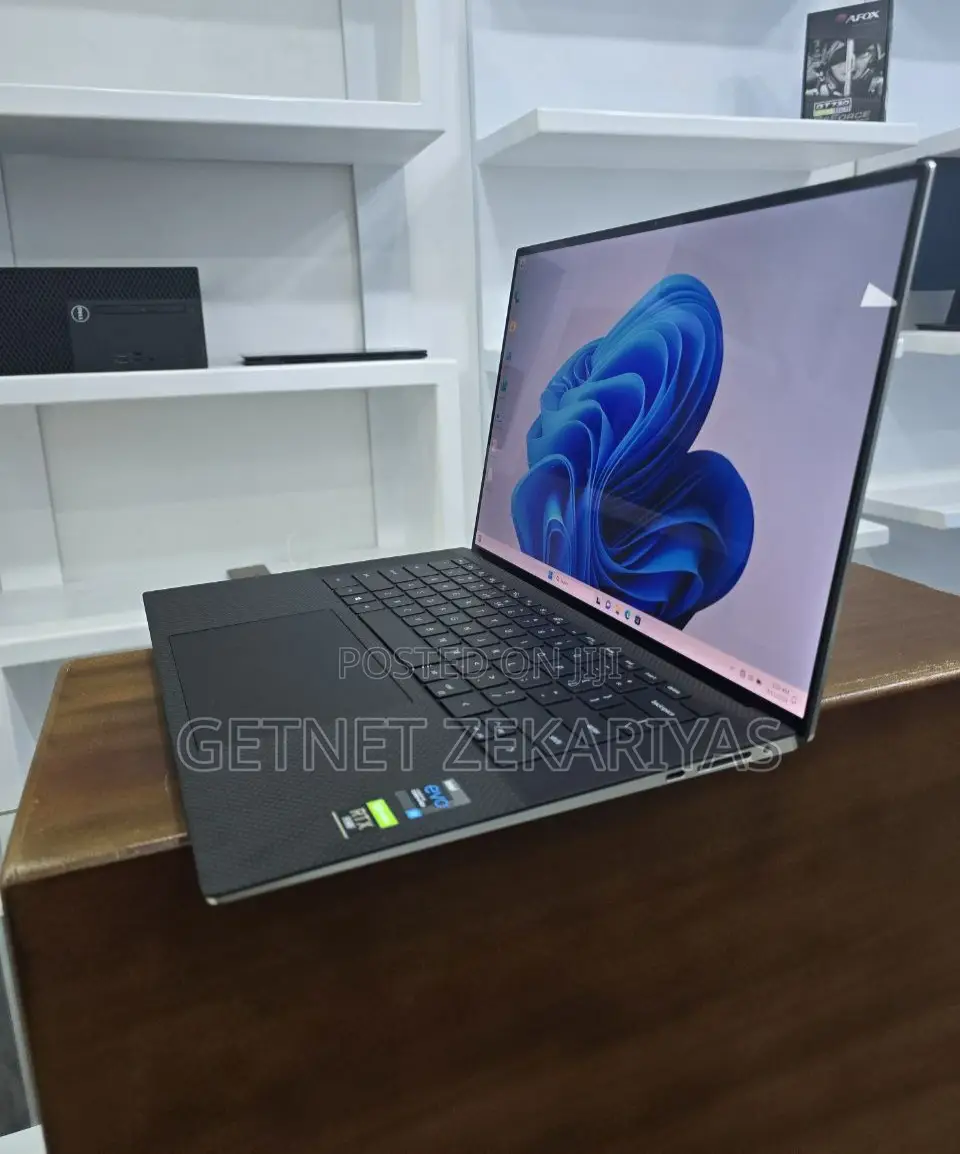 New Laptop Dell XPS 15 32GB Intel Core I7 SSD 1T
