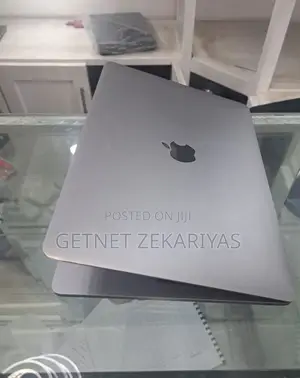 New Laptop Apple MacBook Pro 2017 8GB Intel Core i7 SSD 256GB