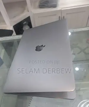 New Laptop Apple MacBook Pro 2017 16GB Intel Core I5 SSD 256GB