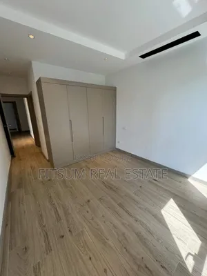 4bdrm Villa in Fitsum Real Estate, Nifas Silk-Lafto for sale