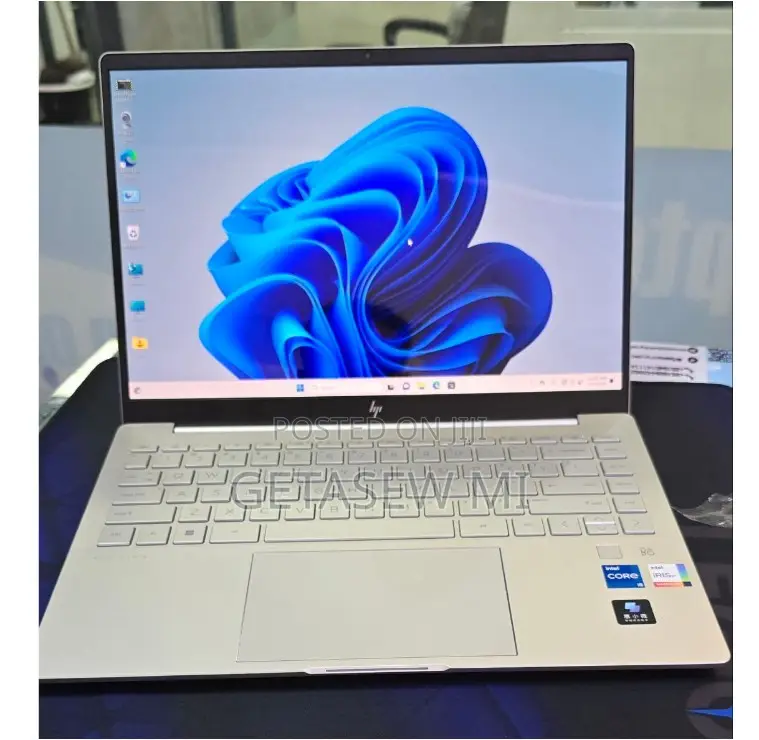 New Laptop HP Pavilion 15 16GB Intel Core i7 SSHD (Hybrid) 1T