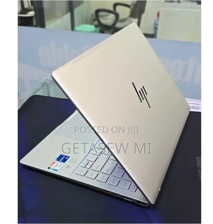 New Laptop HP Pavilion 15 16GB Intel Core i7 SSHD (Hybrid) 1T