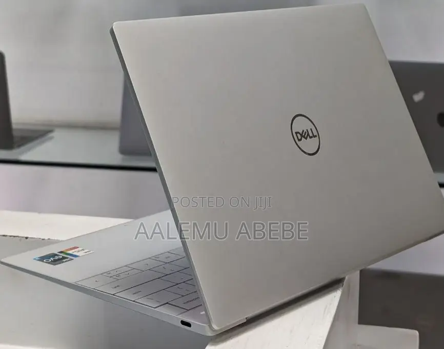 New Laptop Dell XPS 13 32GB Intel Core I7 SSD 1T
