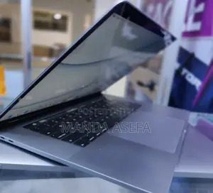 New Laptop Apple MacBook Pro 2017 16GB Intel Core I7 SSD 1T