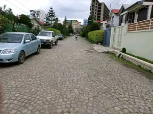 4bdrm House in የሚሸጥ ቤት አያት ኮምፓውድ, Bole for sale