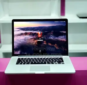 New Laptop Apple MacBook Pro 2015 16GB Intel Core I5 SSD 512GB