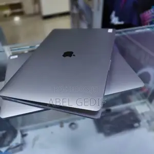 New Laptop Apple MacBook Pro 2017 16GB Intel Core I7 SSD 1T