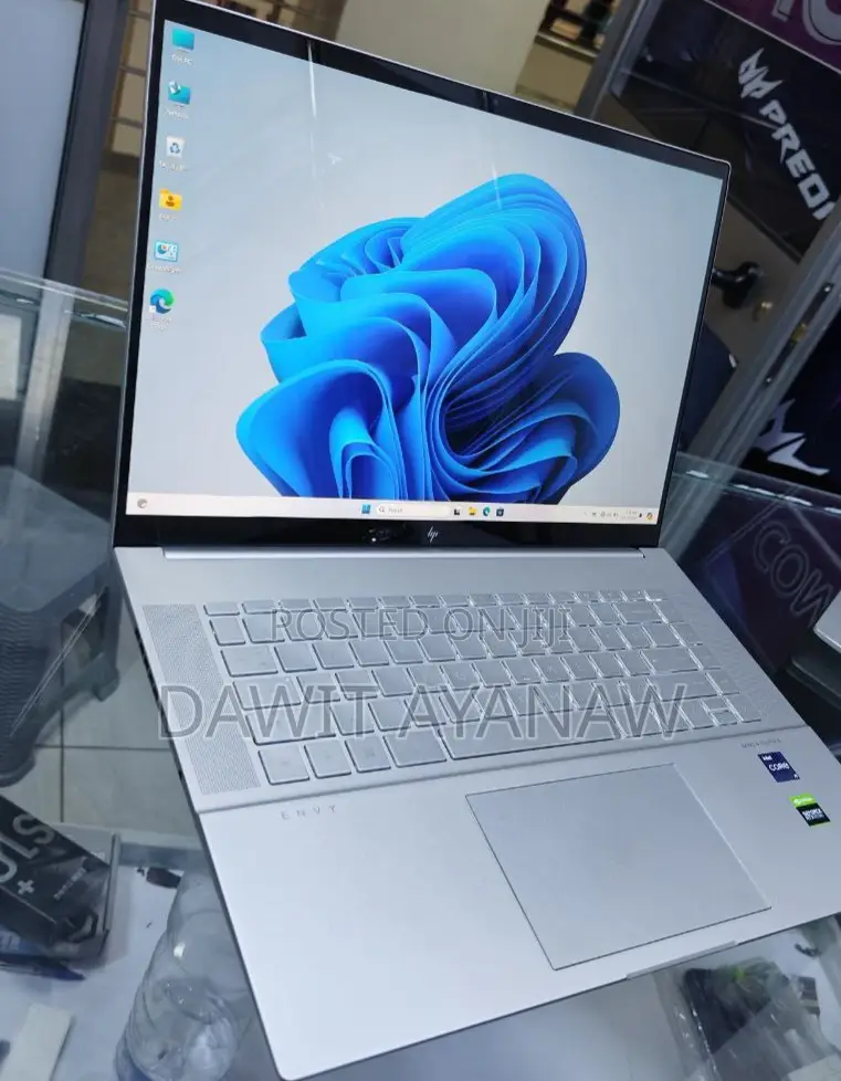 New Laptop HP Envy X360 16GB Intel Core I9 SSD 512GB