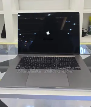 New Laptop Apple MacBook Air 2022 M2 8GB Apple M2 Ultra SSD 512GB