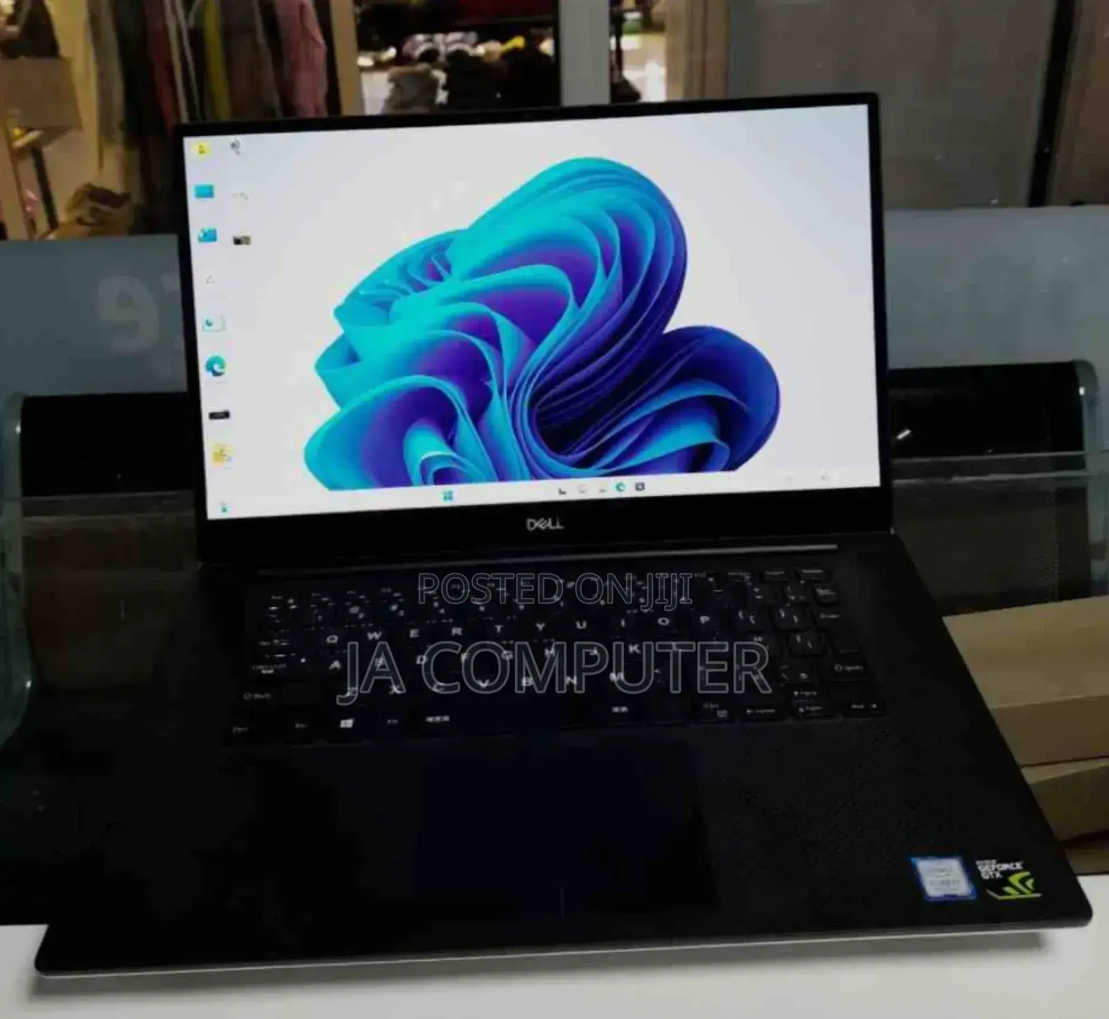 New Laptop Dell XPS 15 32GB Intel Core I7 SSD 1T