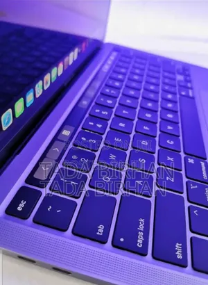 New Laptop Apple MacBook Pro 2019 16GB Intel Core i7 SSD 256GB