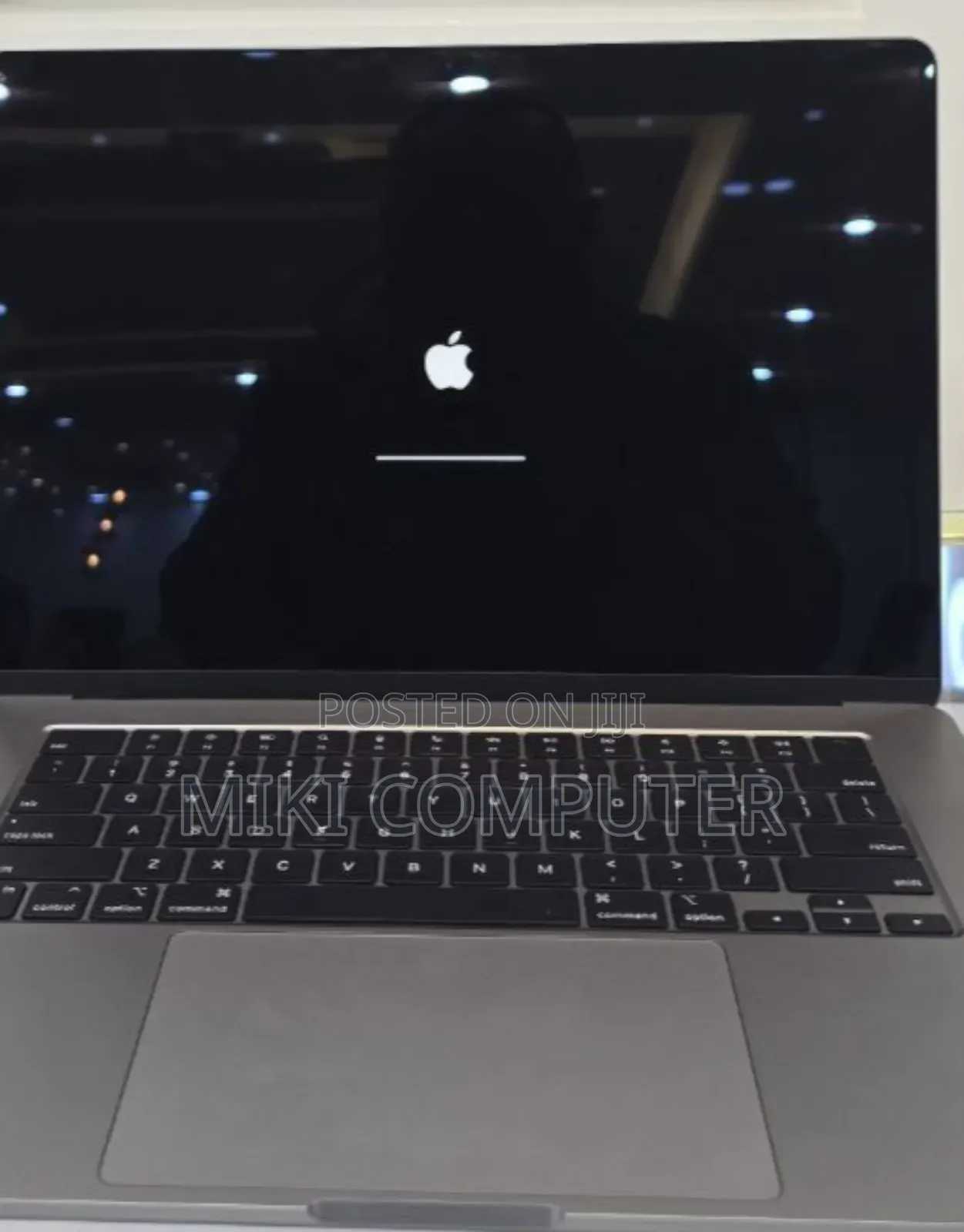 New Laptop Apple MacBook Air 2022 M2 8GB Intel SSD 512GB
