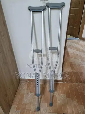 Crutches"Crutches'cranch_easy Dealing, Smooth Transaction