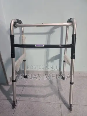 Walker~`Walker^_wide Walking Aid Max/150kg Little Surprise