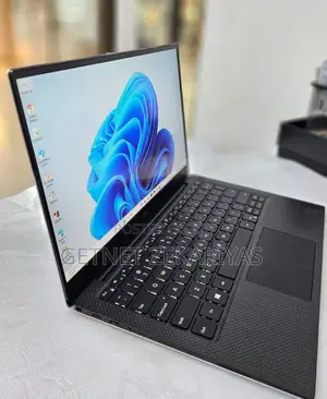 New Laptop Dell XPS 13 16GB Intel Core I7 SSD 512GB