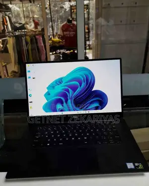 New Laptop Dell XPS 15 32GB Intel Core I7 SSD 1T