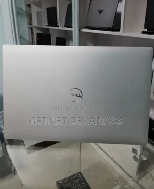 New Laptop Dell XPS 15 32GB Intel Core I7 SSD 1T