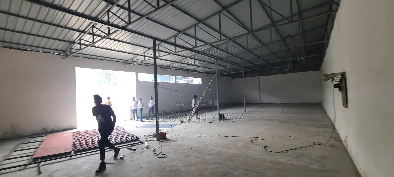 የሚከራይ መጋዘን አለ ጎ Is a Warehouse for Rent in Goro Area