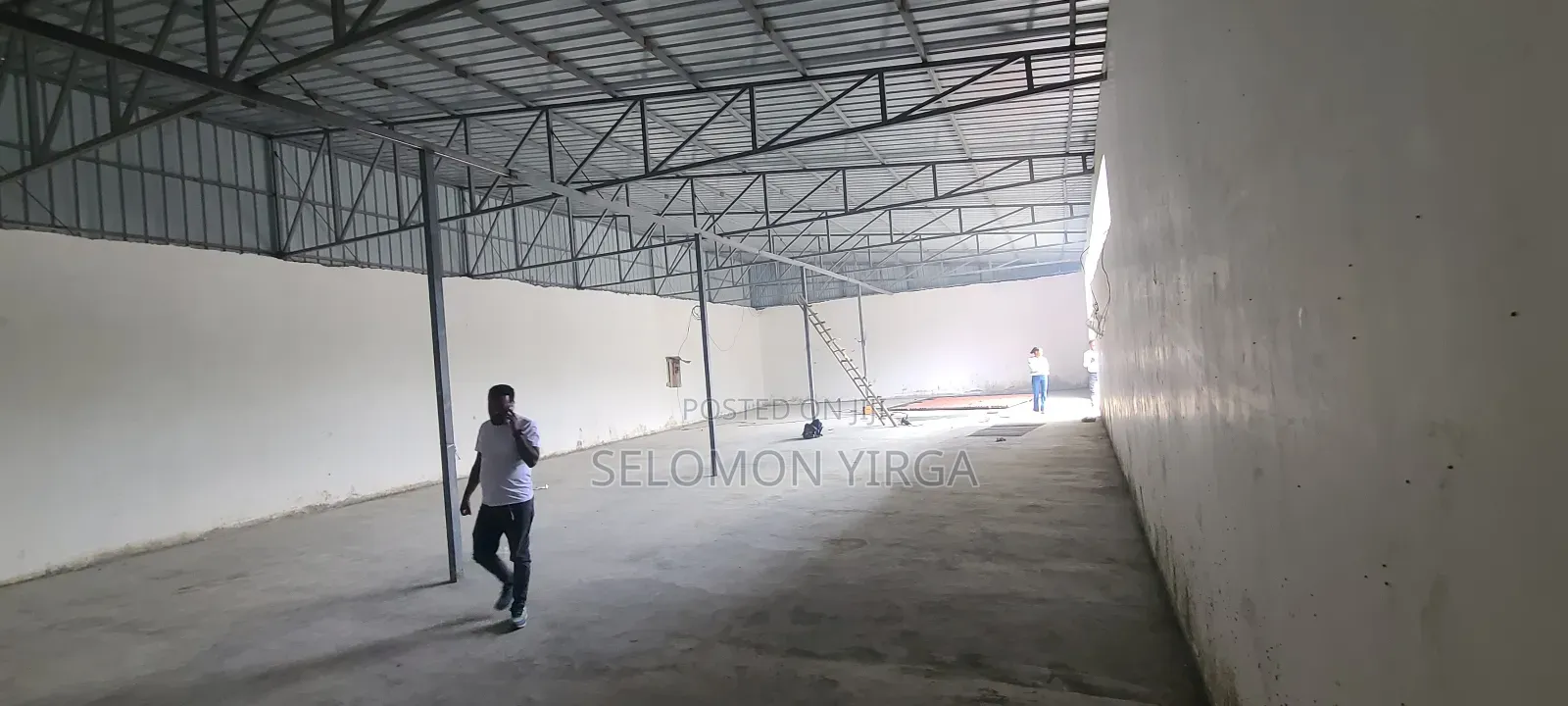 የሚከራይ መጋዘን አለ ጎ Is a Warehouse for Rent in Goro Area