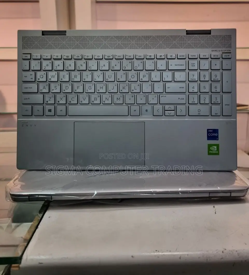 New Laptop HP Envy X360 16GB Intel Core I7 SSD 512GB