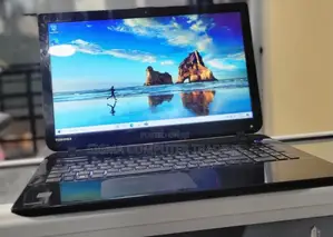 Laptop Toshiba Satellite C850 4GB Intel Core I7 SSD 256GB