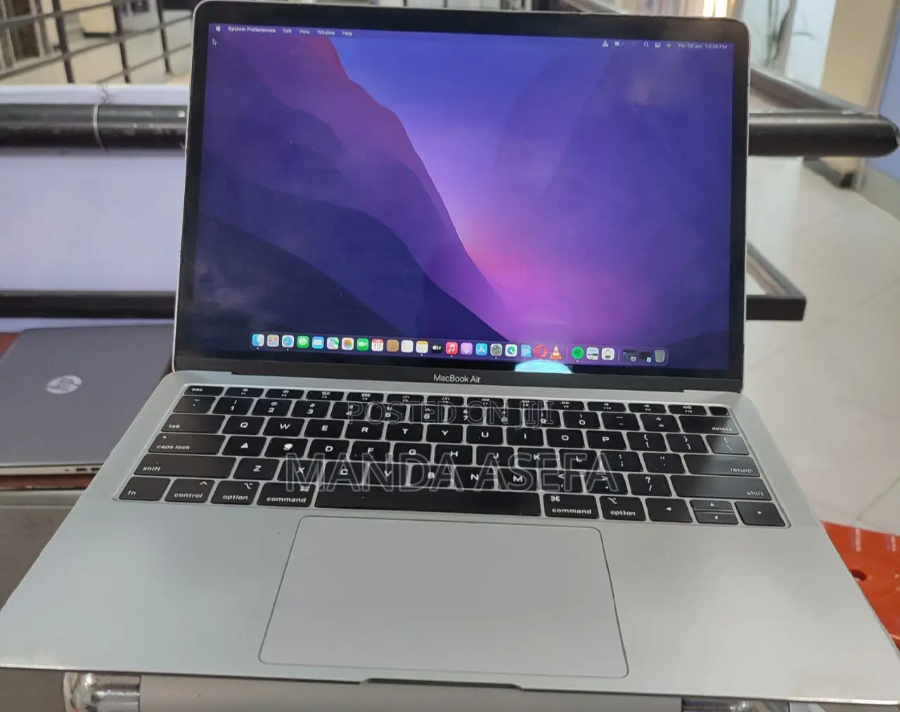 New Laptop Apple MacBook Air 2019 8GB Intel Core I5 SSD 256GB