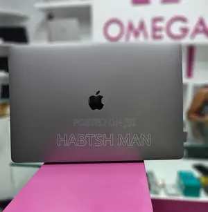 New Laptop Apple MacBook Pro 2017 16GB Intel Core I7 SSD 512GB