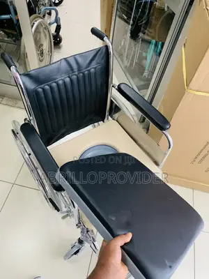 Wheelchairs/ፖፖ ያላቸው ዊልቸሮች/Wheelchair/Wheelchair>%Wheelchair%