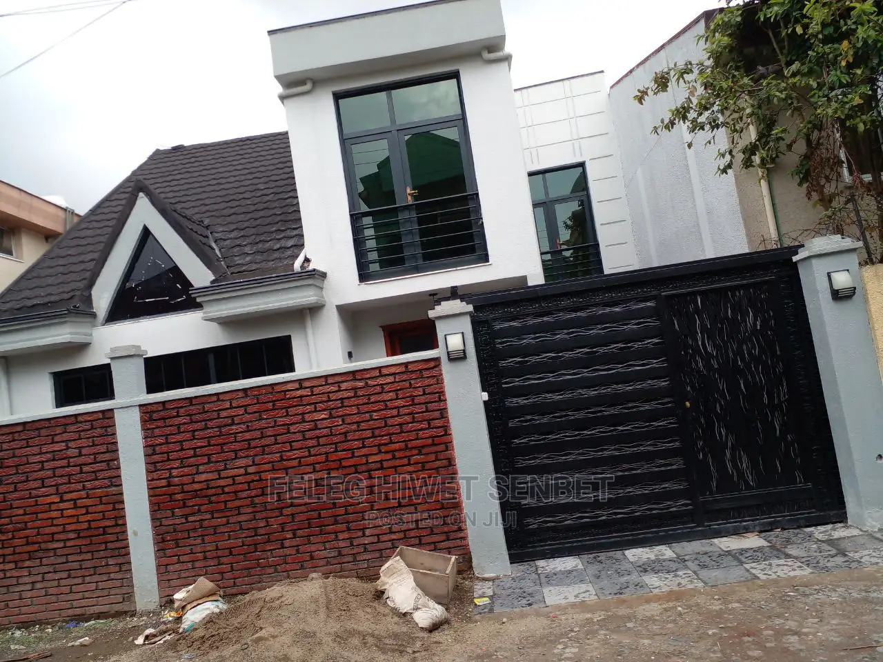 Furnished 4bdrm House in አአ, Bole for Sale