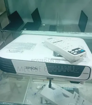 Epson EB-S31 Projector