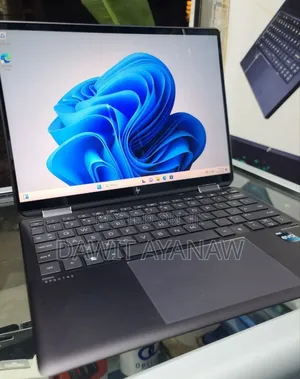 New Laptop HP Spectra 13 16GB Intel Core I7 SSD 1T