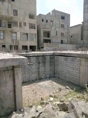 የሚሸጥ ቦታ አያት መሰርት ለአፓርትመት