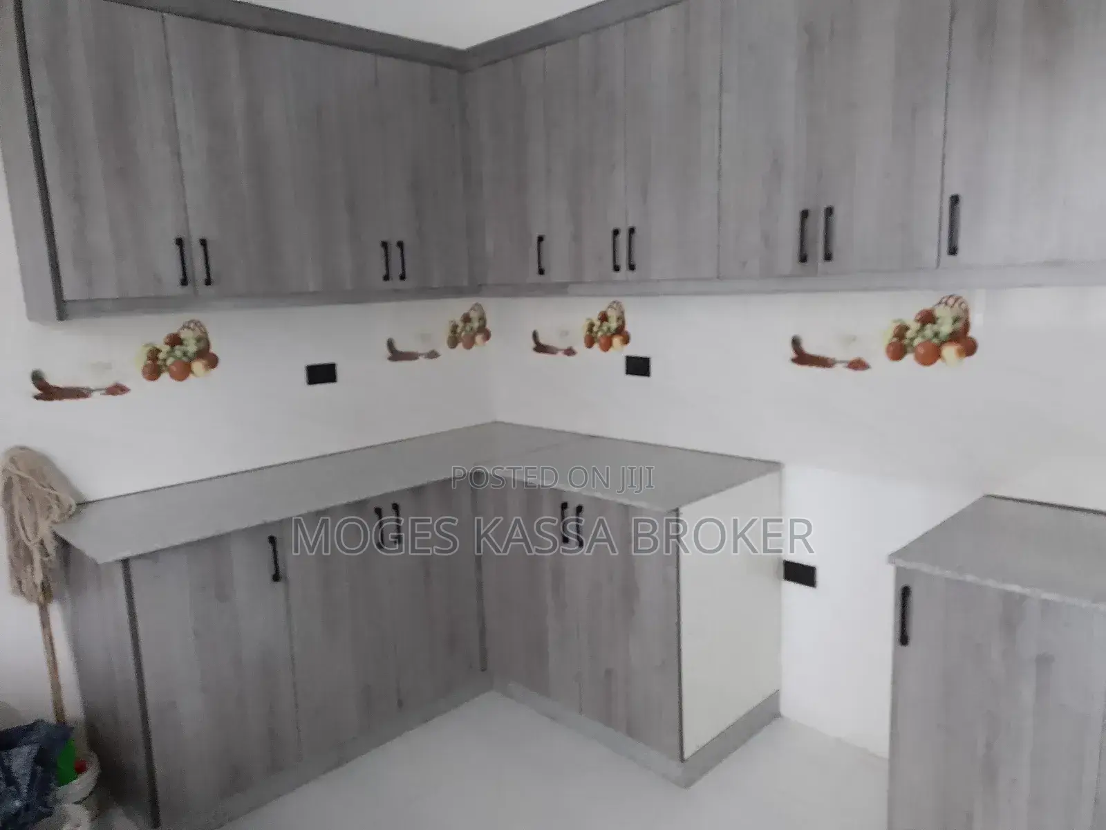 3bdrm Villa in አያት የአያት ቤቶች በልዮ ጥራት, Yeka for sale