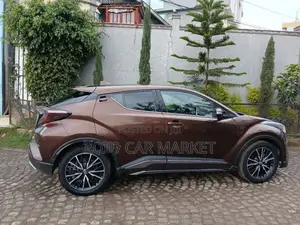 Toyota C-HR 2017 Burgundy