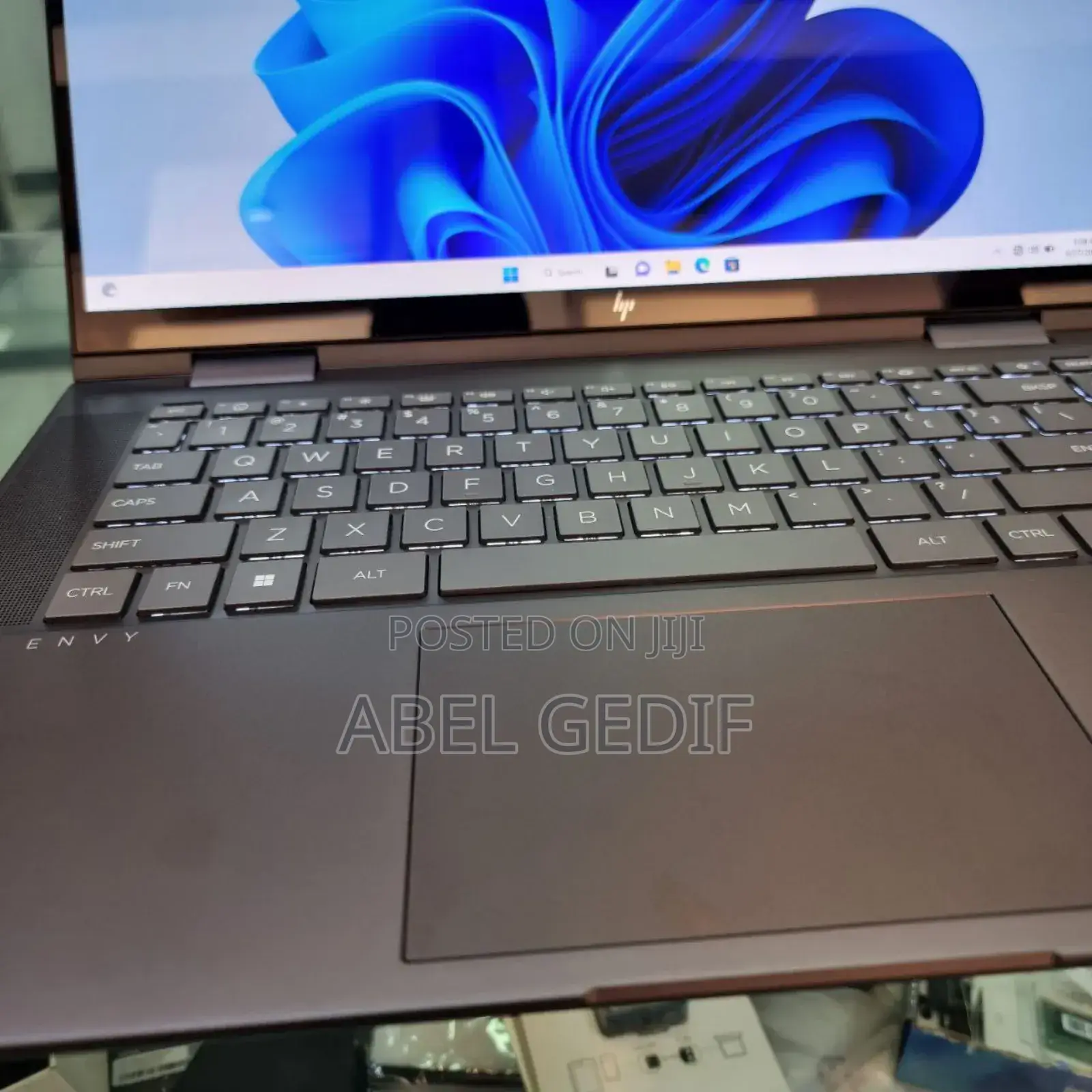 New Laptop HP Envy X360 16GB AMD Ryzen 7 SSD 512GB