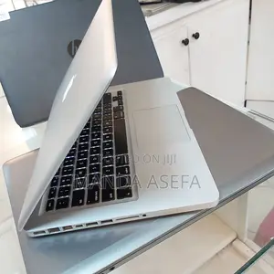 New Laptop Apple MacBook Pro 8GB Intel Core I5 HDD 320GB