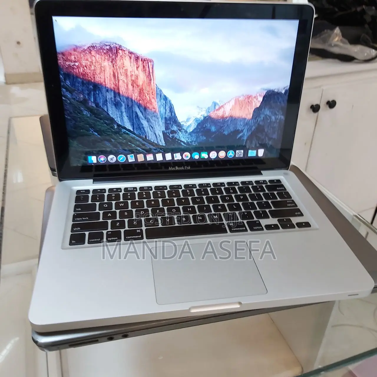 New Laptop Apple MacBook Pro 8GB Intel Core I5 HDD 320GB