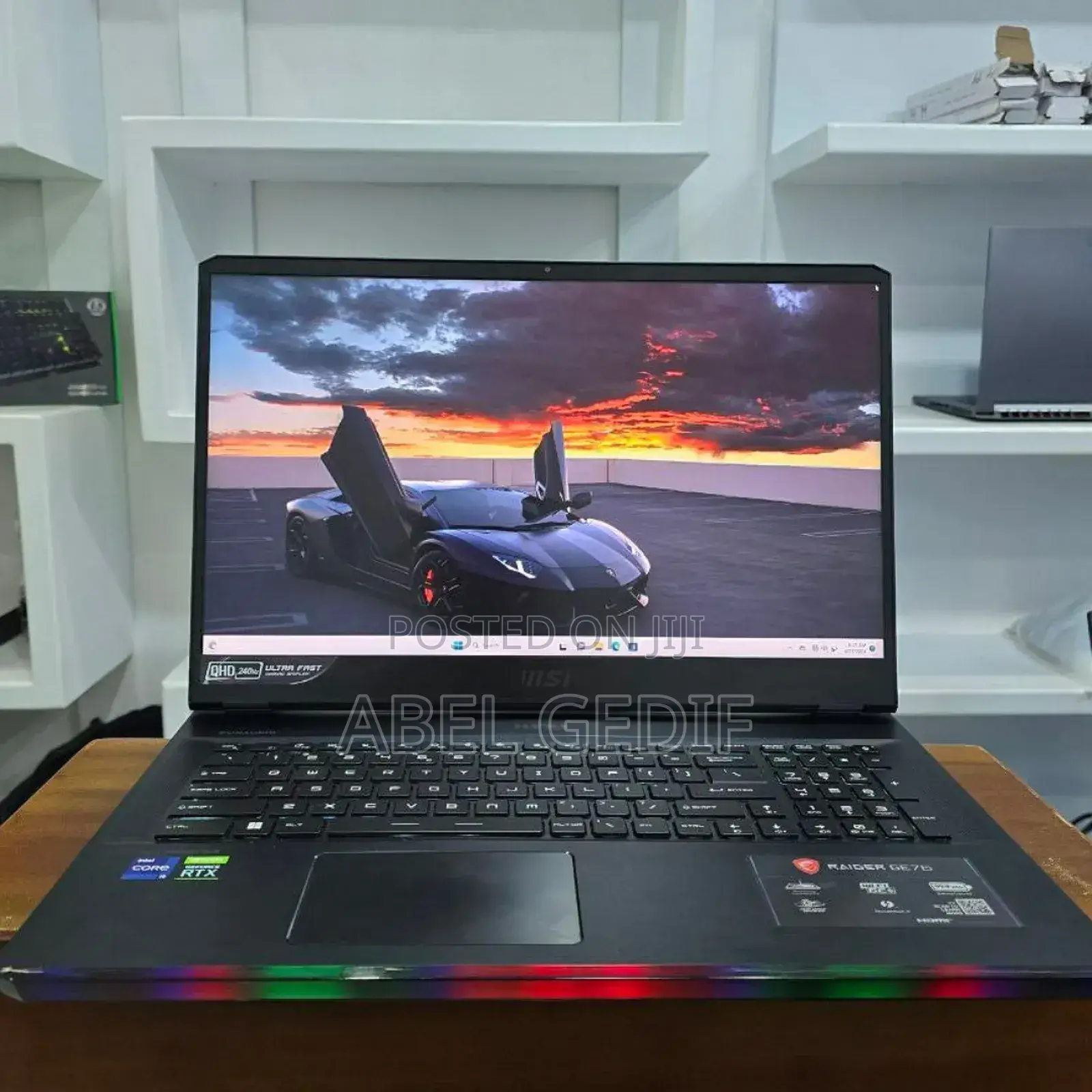 New Laptop MSI Raider GE76 12UGS 32GB Intel Core I9 SSD 2T