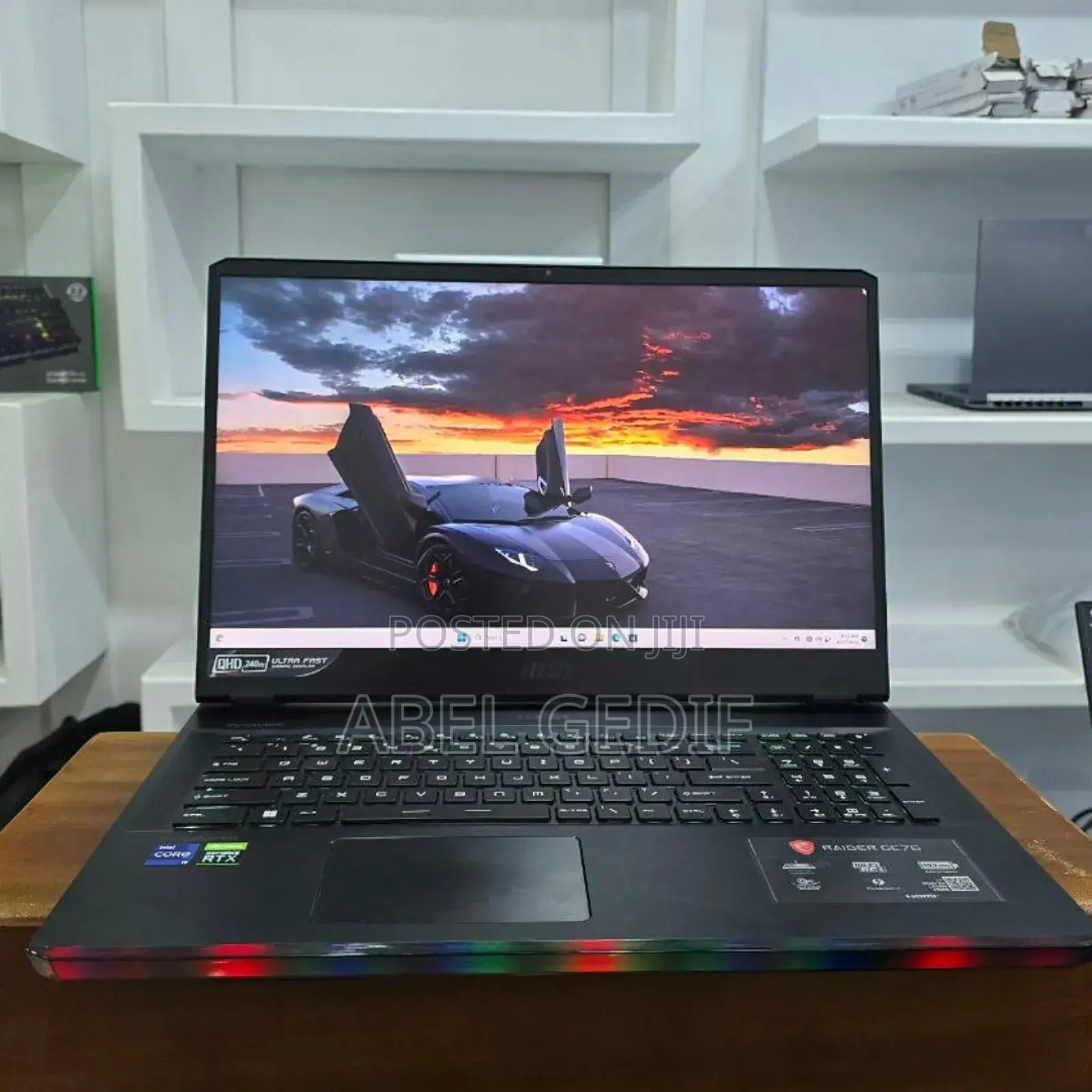 New Laptop MSI Raider GE76 12UGS 32GB Intel Core I9 SSD 2T