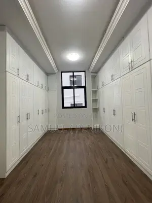 7bdrm House in Luxury House, Yeka for sale