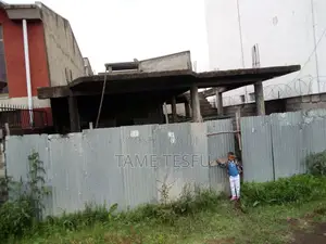 5bdrm House in Tafoo, Oromia-Finfinne for sale