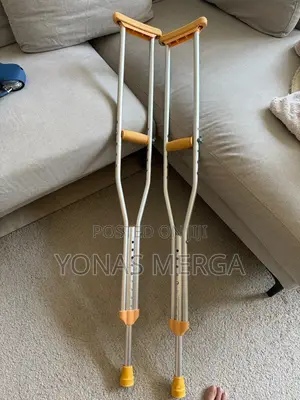 ክራንች¤¢፭፮crutches/+_Cranch:=-Crunch;$)Crutches' (Crutches
